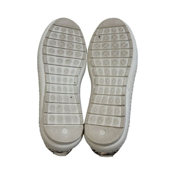 TROTTERS ROYAL PERFORATED LOAFER 9M GOLD METALLIC. - Picture 6 of 7